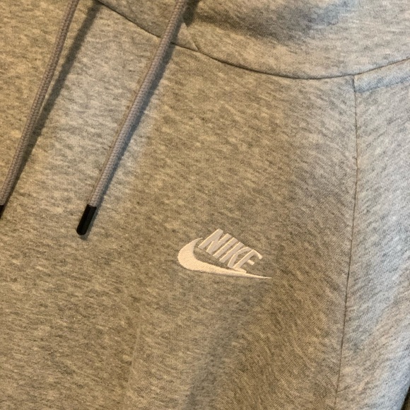 Nike hoodie - Picture 2 of 3